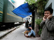 <b>Ô nhiễm tiếng ồn</b><br />Không có tiếng nói, tiếng cười,... Ô nhiễm tiếng ồn