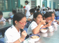 <b>Ăn uống tăng cường thể chất cho tuổi tiểu học</b><br />Theo một khảo sát mới đây,... Ăn uống tăng cường thể chất cho tuổi tiểu học