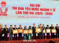 Viện trưởng Viện Vệ sinh dịch tễ Tây Nguyên Viên Chinh Chiến nhận Huân chương Lao động hạng Ba